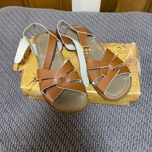 Salt Water Sandals size 6